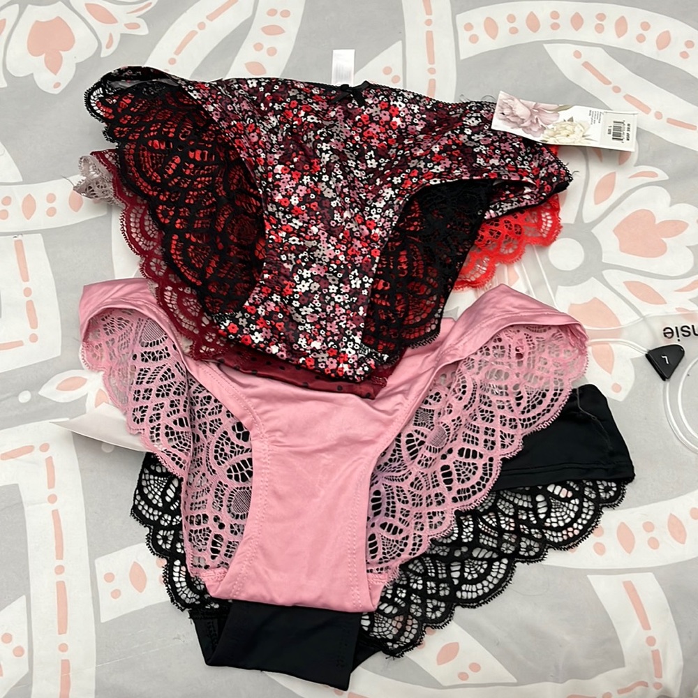 6 pairs of brand new Kensie Underwear